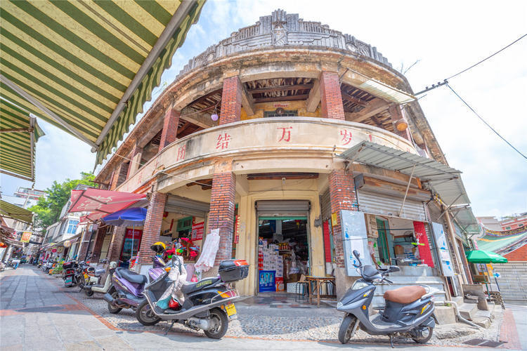 蓝天餐厅美食港式店_蓝天美食港式餐厅_蓝天特色美食餐饮店